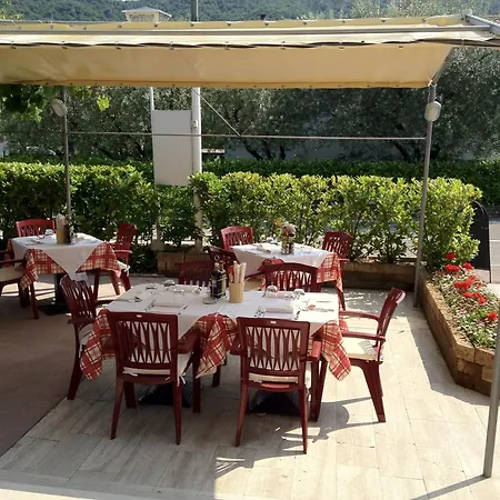 La Lanterna غارْدا