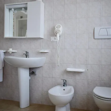 La Lanterna Guest house