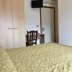 La Lanterna Πανσιόν 3*