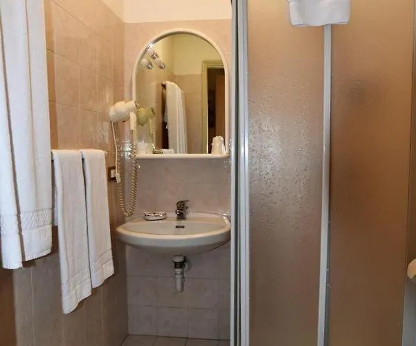 La Lanterna 3* Garda (Verona)