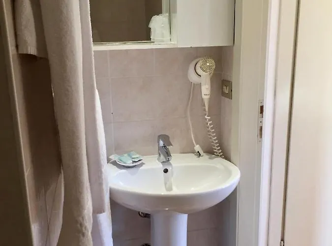 La Lanterna Affittacamere Garda (Verona)