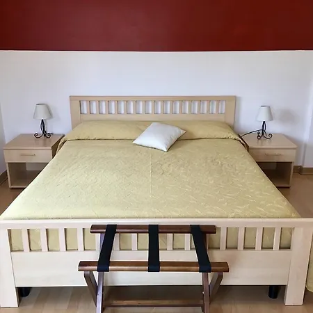 La Lanterna Pensión 3*