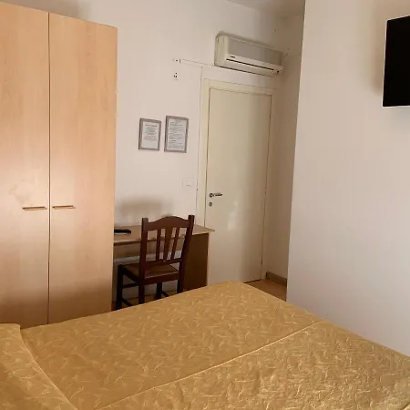 La Lanterna Pensión Garda (Verona)